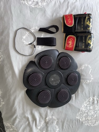 Music boxing machine wall - machine,